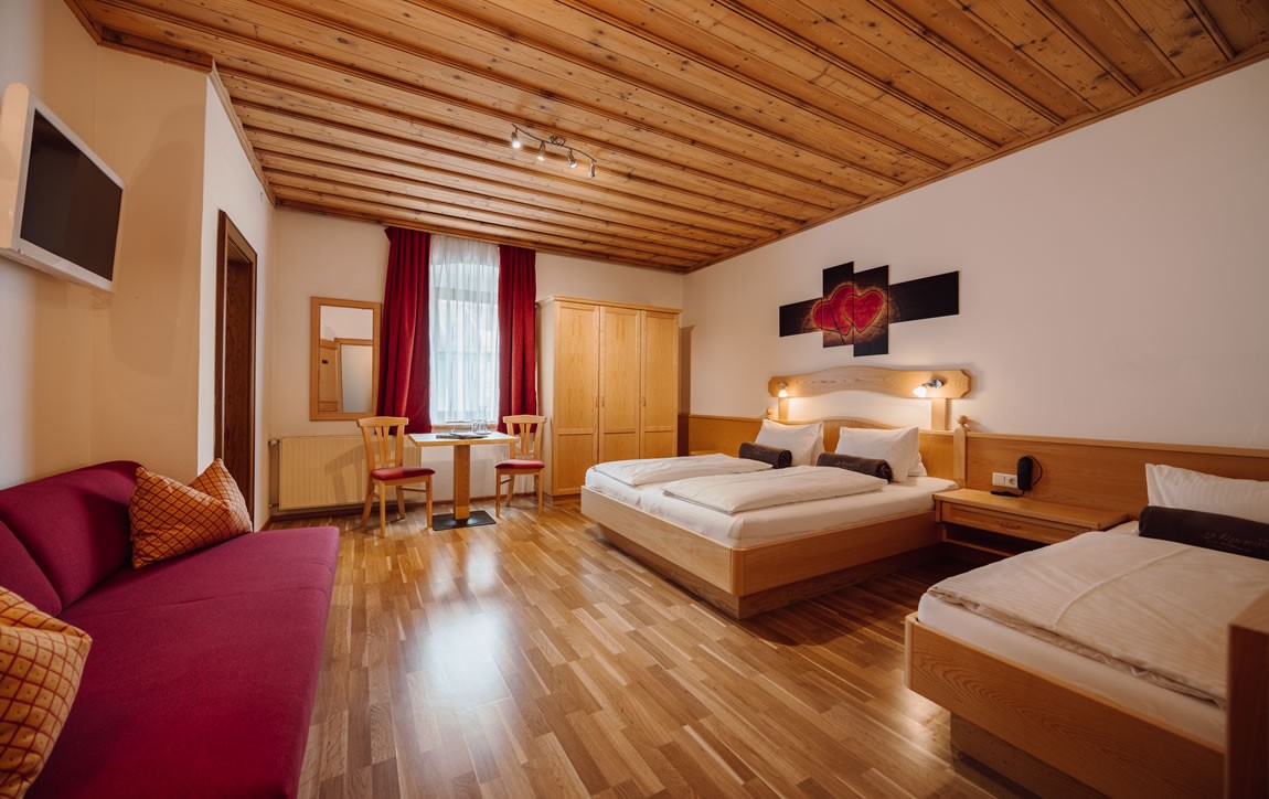 Famiienzimmer im Hotel in Mühlbach