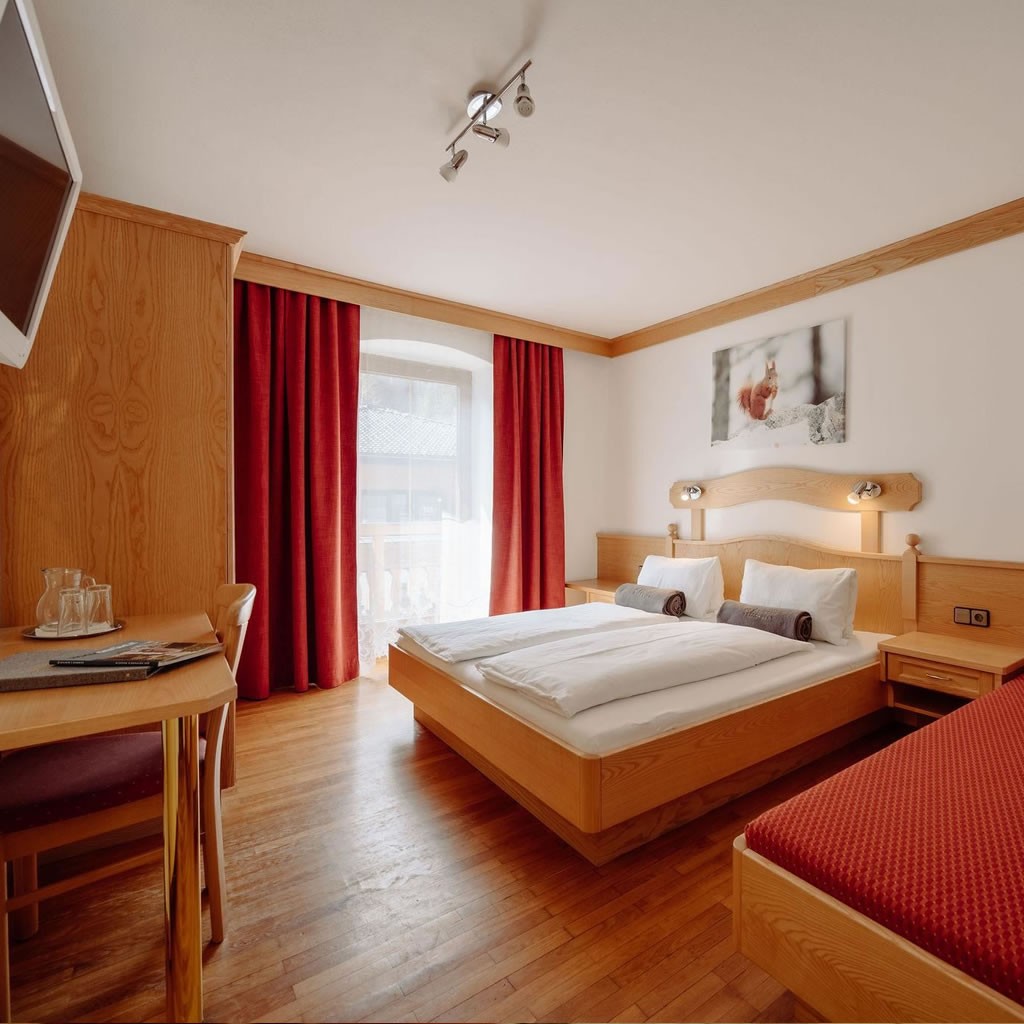 Gemütliche Zimmer mit Dusche/WC