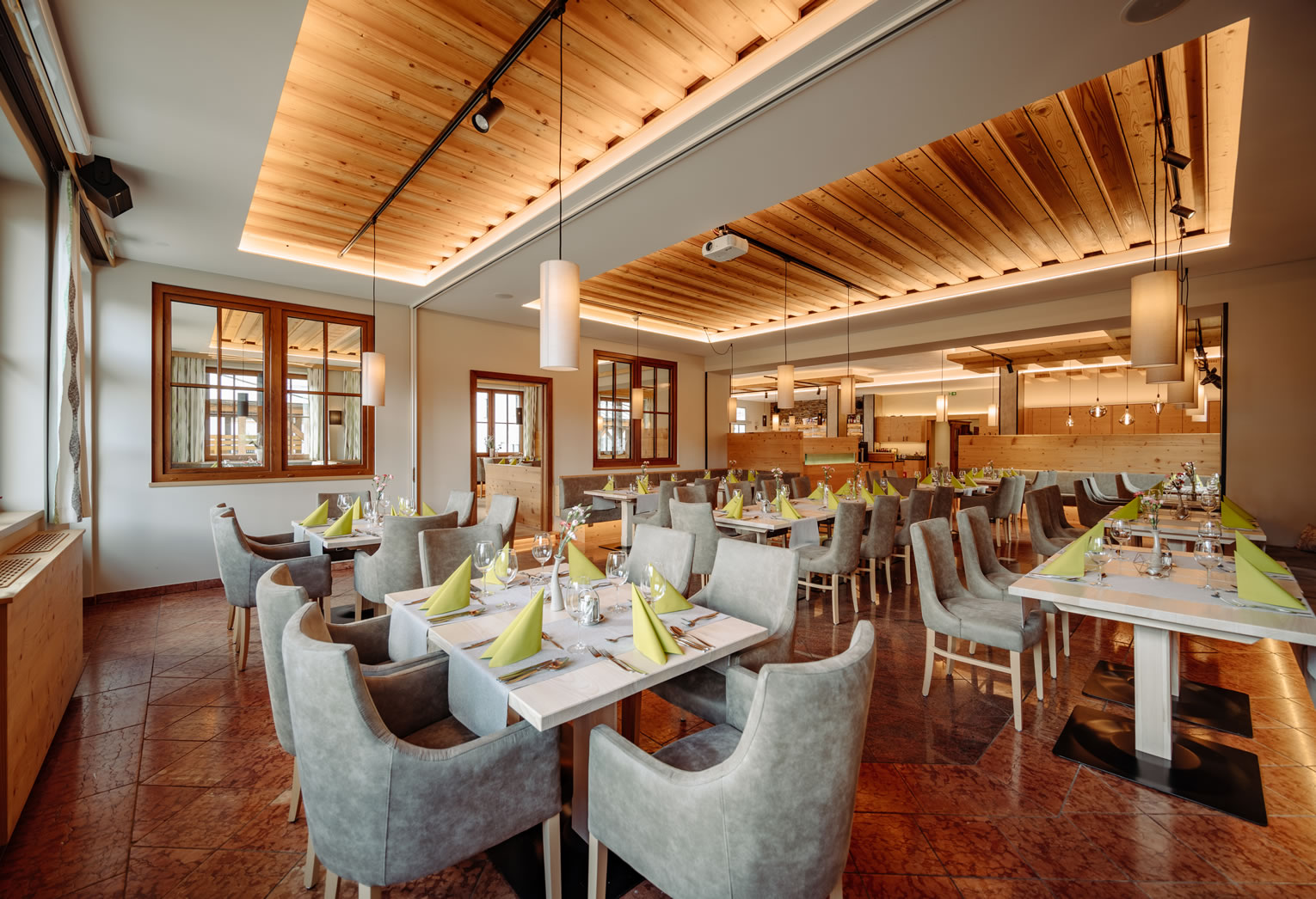 Restaurant und großer Speisesaal im Hotel Alpenrose*** - ideal für Feiern